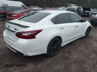 2017 Nissan Altima SL z VIN 1N4AL3AP7HC263627, wystawiony jako IAAI lot #40978960 z przebiegiem 149 182 mil mil oraz . Historia ofert i sprzedaży dostępna na DreamBid. Obrazek 4.