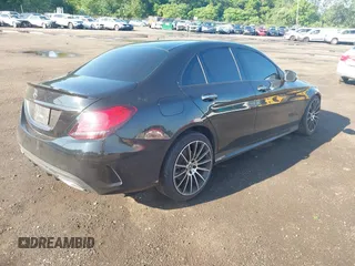 2021 Mercedes-Benz C 300 с VIN W1KWF8DB9MR642629, выставлен на аукционе IAAI как лот 42546566 с пробегом 16 002 миль миль и . История ставок и продаж доступна на DreamBid. Изображение 4.