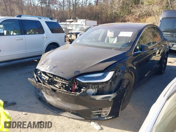 2016 Tesla Model X 70D z VIN 5YJXCAE21GF008724, wystawiony jako IAAI lot #41254897 z przebiegiem 56 140 mil mil oraz . Historia ofert i sprzedaży dostępna na DreamBid. Obrazek 2.