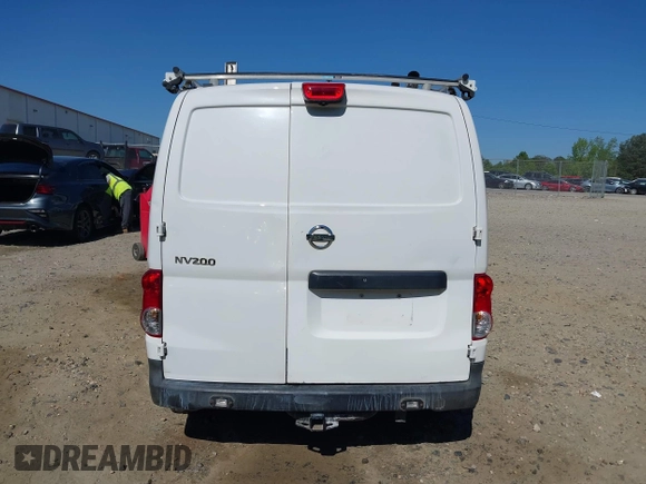 2015 Nissan NV200 SV z VIN 3N6CM0KN0FK730113, wystawiony jako IAAI lot #42049374 z przebiegiem 126 771 mil mil oraz . Historia ofert i sprzedaży dostępna na DreamBid. Obrazek 16.