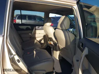 2013 Toyota Highlander with VIN 5TDZK3EH0DS107053, listed as a IAAI auction lot 41679784 with 136,100 mi miles. Bid and sale history available at carsss.com. Image 8.