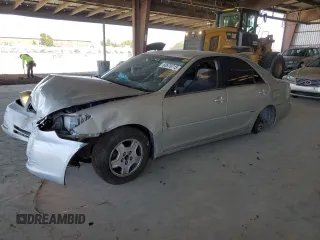 2003 Toyota Camry LE z VIN 4T1BF32K23U543379, wystawiony jako Copart lot #60576715 z przebiegiem 195 043 mil mil oraz Szkoda całkowita • Salvage title. Historia ofert i sprzedaży dostępna na DreamBid. Obrazek 1.