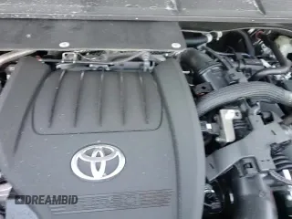 2025 Toyota Highlander LE with VIN 5TDKDRBH1SS575941, listed as a Copart auction lot 50422665 with 2,947 mi miles and Salvage title. Bid and sale history available at DreamBid. Image 14.