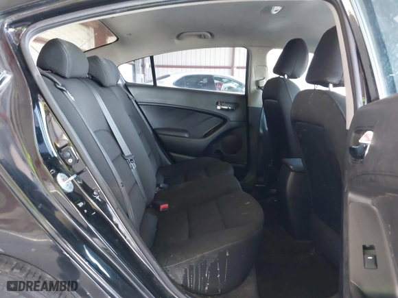 2016 Kia Forte LX with VIN KNAFK4A60G5581458, listed as a IAAI auction lot 42089089 with 118,083 mi miles. Bid and sale history available at carsss.com. Image 8.