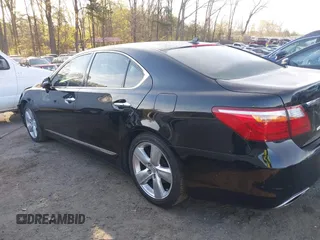 2011 Lexus LS 460 z VIN JTHBL5EF6B5104359, wystawiony jako IAAI lot #41808178 z przebiegiem 215 808 mil mil oraz . Historia ofert i sprzedaży dostępna na DreamBid. Obrazek 14.