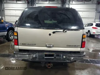 2005 Chevrolet Suburban LS with VIN 3GNFK16Z35G203233, listed as a Copart auction lot 56381734 with 234,378 mi miles and Salvage Title. Bid and sale history available at carsss.com. Image 6.
