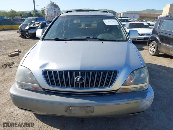 2000 Lexus RX 300 with VIN JT6HF10UXY0157466, listed as a IAAI auction lot 41990016 with 203,384 mi miles. Bid and sale history available at carsss.com. Image 6.