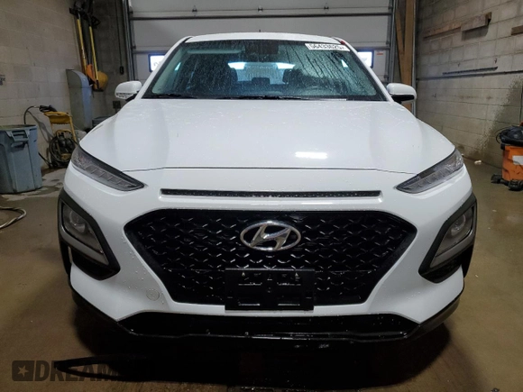 2021 Hyundai Kona SE z VIN KM8K12AA5MU691612, wystawiony jako Copart lot #56433625 z przebiegiem 85 499 mil mil oraz Szkoda całkowita • Salvage title. Historia ofert i sprzedaży dostępna na DreamBid. Obrazek 5.