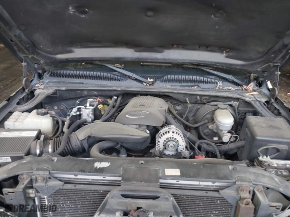 2005 Chevrolet Silverado 1500 LS with VIN 2GCEC19V151298149, listed as a IAAI auction lot 41904701 with 260,054 mi miles. Bid and sale history available at carsss.com. Image 10.