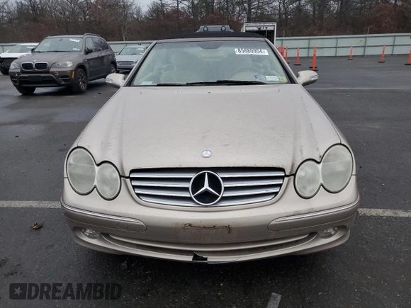 2004 Mercedes-Benz CLK 320 z VIN WDBTK65G24T009947, wystawiony jako Copart lot #85880954 z przebiegiem 64 922 mil mil oraz Tytuł czysty. Historia ofert i sprzedaży dostępna na DreamBid. Obrazek 5.