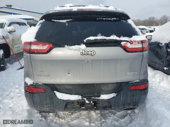 2016 Jeep Cherokee Latitude with VIN 1C4PJMCS6GW198137, listed as a Copart auction lot 50198015 with 141,328 mi miles and Non Repairable. Bid and sale history available at carsss.com. Image 6.