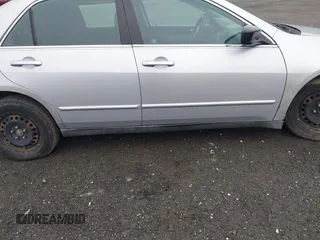 2007 Honda Accord LX z VIN 1HGCM56427A110840, wystawiony jako IAAI lot #42524805 z przebiegiem 196 933 mil mil oraz . Historia ofert i sprzedaży dostępna na DreamBid. Obrazek 14.