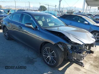 2022 Lexus ES with VIN 58ADZ1B13NU116557, listed as a IAAI auction lot 41629888 with 32,405 mi miles. Bid and sale history available at carsss.com. Image 1.
