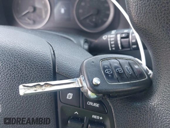 2017 Hyundai Tucson SE with VIN KM8J23A49HU261130, listed as a IAAI auction lot 42093943 with 104,680 mi miles and . Bid and sale history available at DreamBid. Image 11.