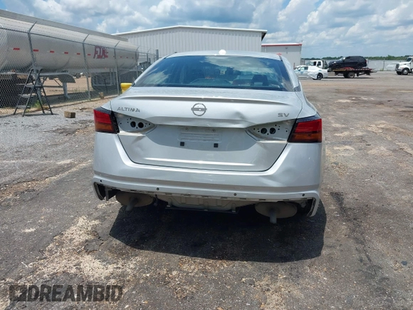 2024 Nissan Altima SV with VIN 1N4BL4DV7RN339731, listed as a IAAI auction lot 42642371 with 34,165 mi miles and . Bid and sale history available at DreamBid. Image 6.