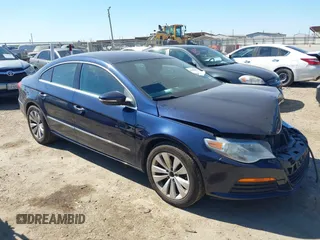 2012 Volkswagen CC R-Line z VIN WVWMP7AN8CE552580, wystawiony jako IAAI lot #40458254 z przebiegiem 144 060 mil mil oraz . Historia ofert i sprzedaży dostępna na DreamBid. Obrazek 1.