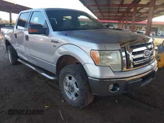 2010 Ford F-150 XL z VIN 1FTFW1EVXAFC24250, wystawiony jako IAAI lot #42408407 z przebiegiem 239 353 mil mil oraz . Historia ofert i sprzedaży dostępna na DreamBid. Obrazek 1.