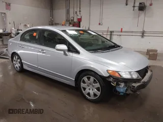 2006 Honda Civic LX z VIN 1HGFA16596L084828, wystawiony jako IAAI lot #40388132 z przebiegiem 193 760 mil mil oraz . Historia ofert i sprzedaży dostępna na DreamBid. Obrazek 1.