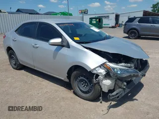 2018 Toyota Corolla L z VIN 5YFBURHE8JP795047, wystawiony jako IAAI lot #42179111 z przebiegiem 62 060 mil mil oraz . Historia ofert i sprzedaży dostępna na DreamBid. Obrazek 1.