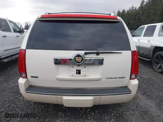 2009 Cadillac Escalade with VIN 1GYFK13219R153545, listed as a IAAI auction lot 41403646 with 148,467 mi miles. Bid and sale history available at carsss.com. Image 16.