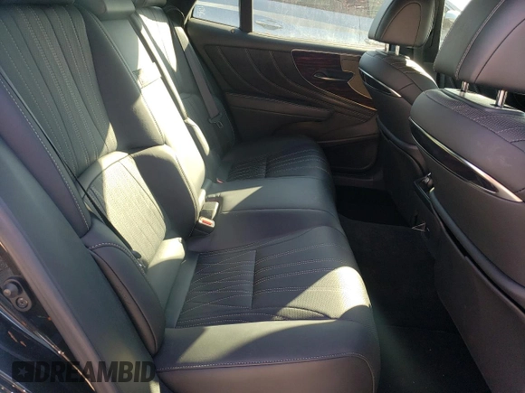 2019 Lexus LS 500 z VIN JTHB51FF0K5009216, wystawiony jako Copart lot #88032255 z przebiegiem 27 369 mil mil oraz Szkoda całkowita • Salvage title. Historia ofert i sprzedaży dostępna na DreamBid. Obrazek 10.