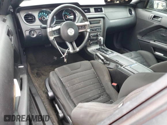 2013 Ford Mustang V6 with VIN 1ZVBP8AM7D5207785, listed as a Copart auction lot 80505444 with 180,901 mi miles and Salvage title. Bid and sale history available at DreamBid. Image 8.