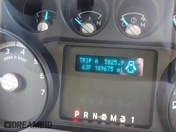 2011 Ford F-250 XL with VIN 1FT7W2A68BEB68809, listed as a IAAI auction lot 40592632 with 189,675 mi miles and . Bid and sale history available at carsss.com. Image 15.