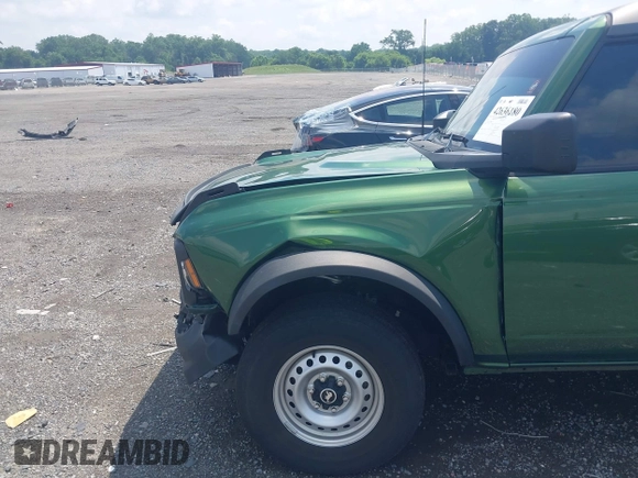 2022 Ford Bronco with VIN 1FMDE5AP3NLB62959, listed as a IAAI auction lot 42636180 with 33,827 mi miles and . Bid and sale history available at DreamBid. Image 6.