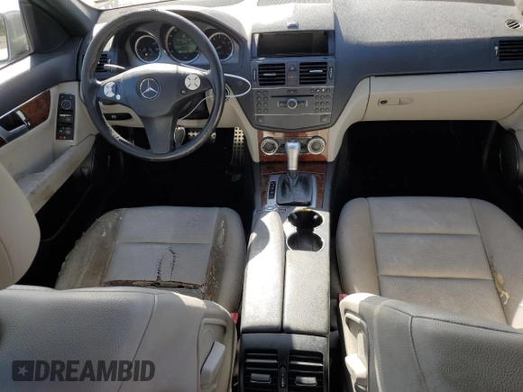 2011 Mercedes-Benz C 300 Sport с VIN WDDGF5EBXBR157415, выставлен на аукционе Copart как лот 46500545 с пробегом 142 927 миль миль и Чистый • Clean title. История ставок и продаж доступна на DreamBid. Изображение 8.