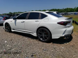 2022 Acura TLX w/A-Spec Pkg with VIN 19UUB2F63KA001533, listed as a Copart auction lot 60026834 with 18,120 mi miles and Salvage Title. Bid and sale history available at carsss.com. Image 2.