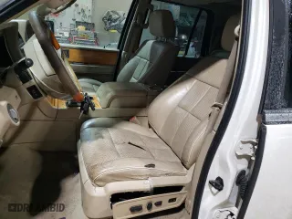 2007 Lincoln Navigator with VIN 5LMFU28567LJ00485, listed as a Copart auction lot 48729025 with 243,445 mi miles and Clean Title. Bid and sale history available at carsss.com. Image 7.