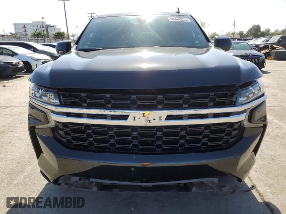 2021 Chevrolet Suburban LT z VIN 1GNSCCKD5MR333272, wystawiony jako Copart lot #58409275 z przebiegiem Nie podano mil oraz Szkoda całkowita • Salvage title. Historia ofert i sprzedaży dostępna na DreamBid. Obrazek 5.