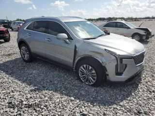 2025 Cadillac XT4 FWD Premium Luxury z VIN 1GYFZCR43SF128251, wystawiony jako Copart lot #59265035 z przebiegiem 7 271 mil mil oraz Czysty tytuł • Clean title. Historia ofert i sprzedaży dostępna na DreamBid. Obrazek 4.