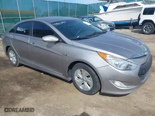 2013 Hyundai Sonata Hybrid Limited with VIN KMHEC4A4XDA050812, listed as a IAAI auction lot 41866306 with 114,045 mi miles. Bid and sale history available at carsss.com. Image 1.