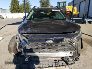 2019 Toyota RAV4 LE with VIN JTMH1RFV7KD016442, listed as a Copart auction lot 87880635 with 136,803 mi miles and Salvage Title. Bid and sale history available at carsss.com. Image 5.