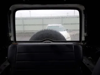 1985 Jeep CJ z VIN 1JCCM87AXFT128119, wystawiony jako Copart lot #42979045 z przebiegiem 83 932 mil mil oraz Tytuł czysty. Historia ofert i sprzedaży dostępna na DreamBid. Obrazek 10.