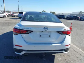 2024 Nissan Sentra SR with VIN 3N1AB8DV8RY262356, listed as a IAAI auction lot 41104932 with 5,880 mi miles and . Bid and sale history available at DreamBid. Image 16.