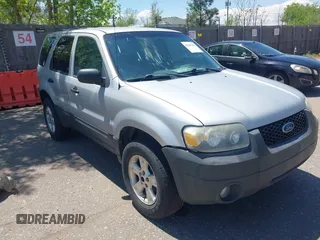 2006 Ford Escape XLT с VIN 1FMYU03196KC34657, выставлен на аукционе IAAI как лот 42207202 с пробегом 235 799 миль миль и . История ставок и продаж доступна на DreamBid. Изображение 6.