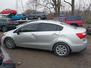 2015 Kia Rio LX with VIN KNADM4A39F6452036, listed as a IAAI auction lot 41516879 with 95,775 mi miles. Bid and sale history available at carsss.com. Image 15.