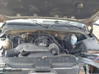 1999 Chevrolet Silverado 1500 LS with VIN 2GCEC19T8X1142580, listed as a IAAI auction lot 41932320 with 238,377 mi miles. Bid and sale history available at carsss.com. Image 10.