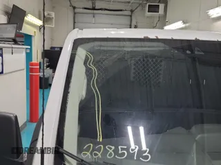 2018 Ford Transit z VIN 1FTBW2ZG9JKA35905, wystawiony jako IAAI lot #42359060 z przebiegiem 276 862 mil mil oraz . Historia ofert i sprzedaży dostępna na DreamBid. Obrazek 1.