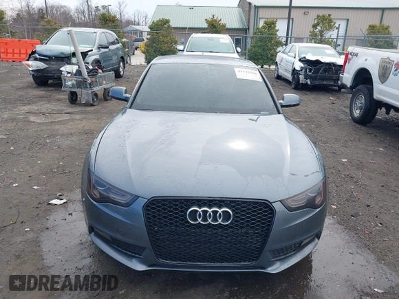 2013 Audi A5 Premium Plus z VIN WAULFAFR8DA070141, wystawiony jako IAAI lot #41729584 z przebiegiem 176 662 mil mil oraz . Historia ofert i sprzedaży dostępna na DreamBid. Obrazek 12.