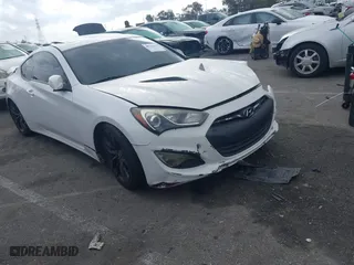 2013 Hyundai Genesis Coupe 3.8 R-Spec with VIN KMHHU6KJ6DU081340, listed as a IAAI auction lot 41528083 with 73,917 mi miles. Bid and sale history available at carsss.com. Image 1.