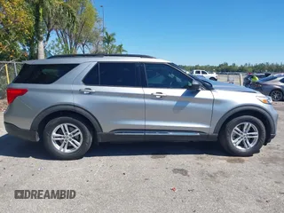 2020 Ford Explorer XLT with VIN 1FMSK7DHXLGC75846, listed as a IAAI auction lot 41779716 with 47,693 mi miles. Bid and sale history available at carsss.com. Image 13.