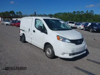 2021 Nissan NV200 Compact Cargo SV with VIN 3N6CM0KN2MK693031, listed as a IAAI auction lot 40198733 with 68,274 mi miles. Bid and sale history available at carsss.com. Image 1.