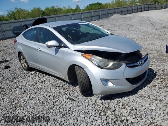 2013 Hyundai Elantra GLS с VIN KMHDH4AE2DU881886, выставлен на аукционе Copart как лот 52781275 с пробегом 64 252 миль миль и Списание • Salvage title. История ставок и продаж доступна на DreamBid. Изображение 4.