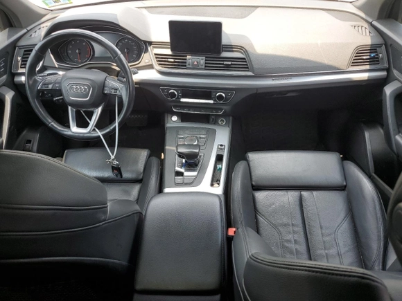 2020 Audi Q5 Premium with VIN WA1ANAFY8L2113769, listed as a Copart auction lot 59963025 with 125,844 mi miles and Salvage title. Bid and sale history available at DreamBid. Image 8.