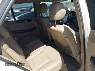 2012 Mercedes-Benz M 350 z VIN 4JGDA5HB1CA007860, wystawiony jako IAAI lot #42504315 z przebiegiem 198 303 mil mil oraz . Historia ofert i sprzedaży dostępna na DreamBid. Obrazek 8.
