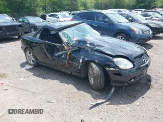 2002 Mercedes-Benz SLK 320 z VIN WDBKK65F62F261912, wystawiony jako IAAI lot #42163991 z przebiegiem 77 811 mil mil oraz . Historia ofert i sprzedaży dostępna na DreamBid. Obrazek 1.