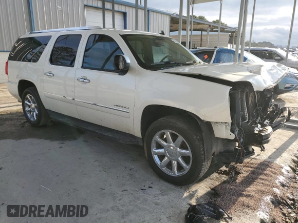 2010 GMC Yukon XL Denali with VIN 1GKUKMEF6AR146632, listed as a Copart auction lot 43939415 with 165,204 mi miles and Salvage Title. Bid and sale history available at carsss.com. Image 4.
